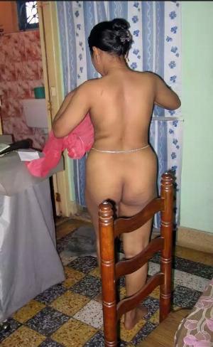 Abitha Aunty_10.jpg Cute Abitha Aunty Saree Candid Panties and Nudes